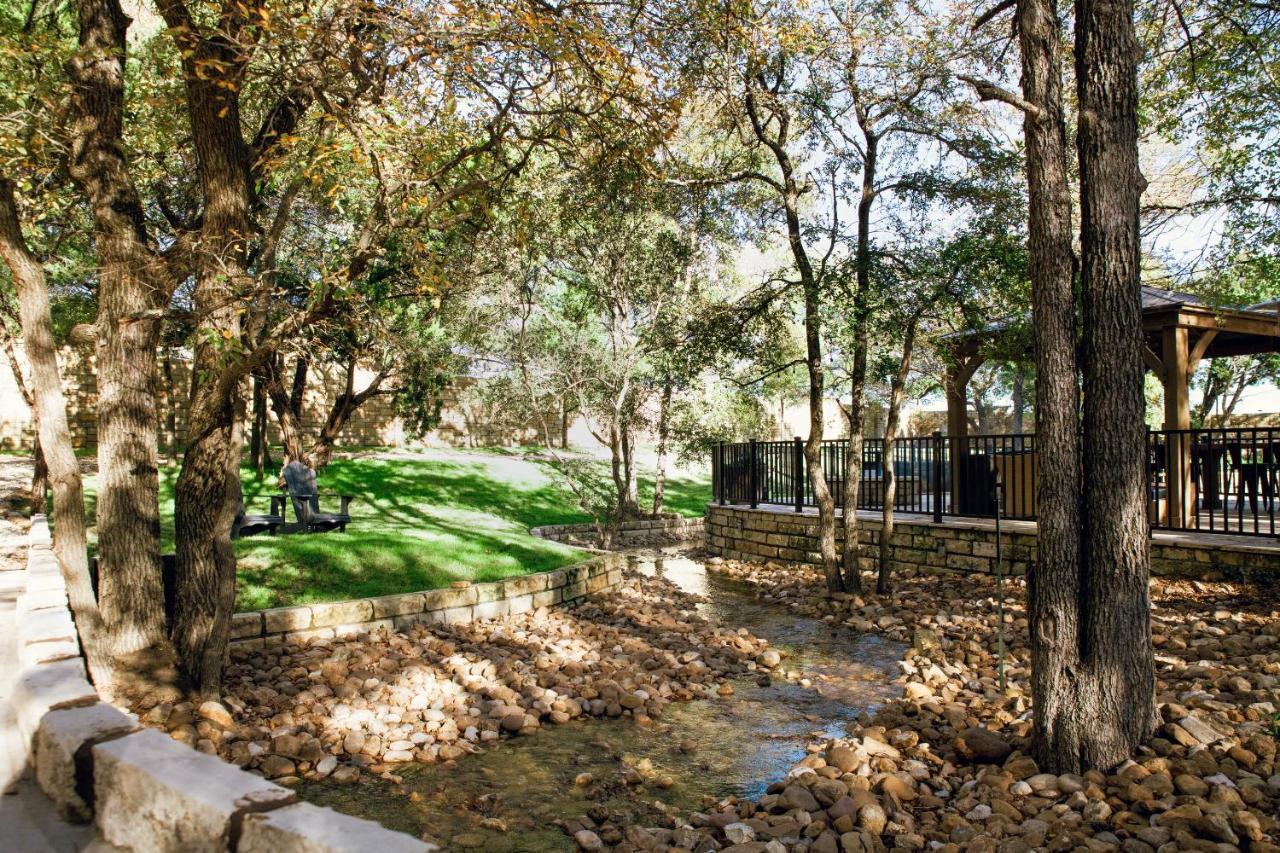 7744 Ranch Glamping Resort 奧斯汀 外观 照片