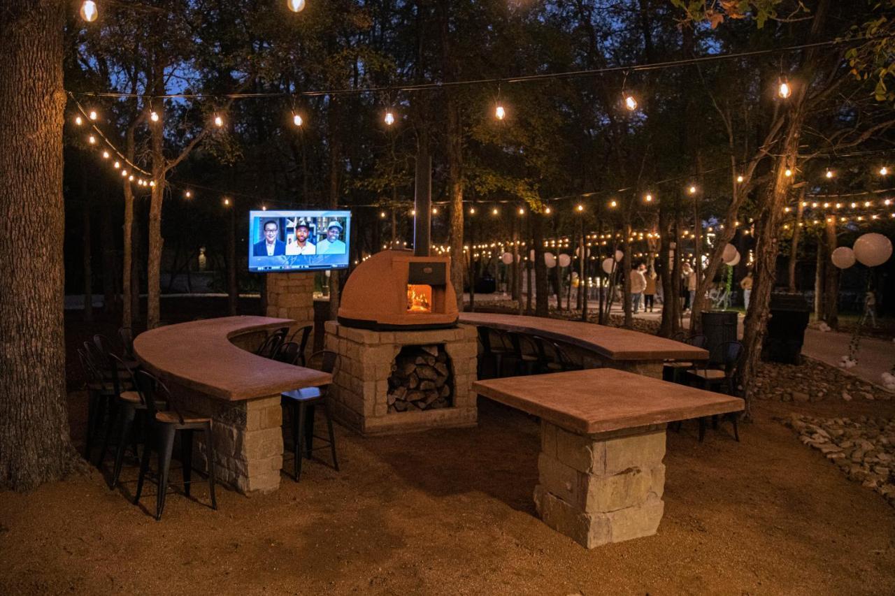7744 Ranch Glamping Resort 奧斯汀 外观 照片